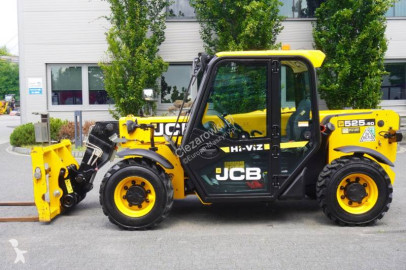 Podnośnik teleskopowy JCB