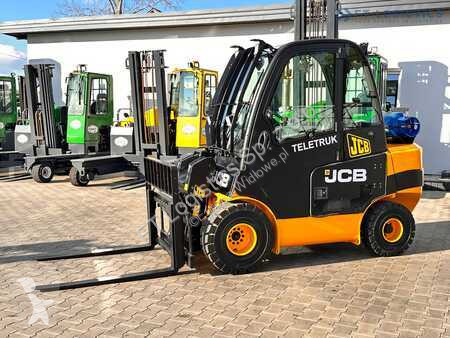 Încărcător telescopic JCB