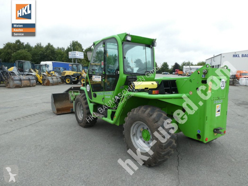 Încărcător telescopic Merlo