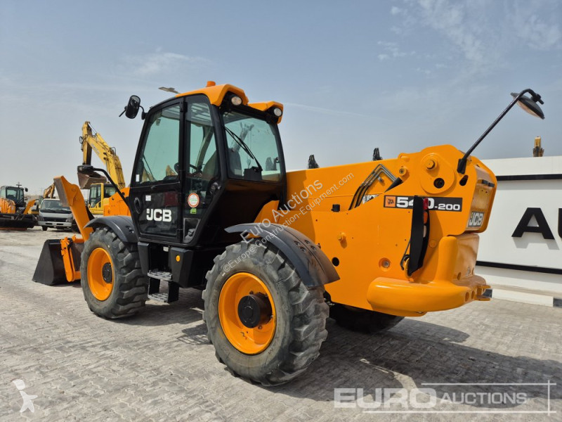 رافعة شوكية تلسكوبية JCB 540-200