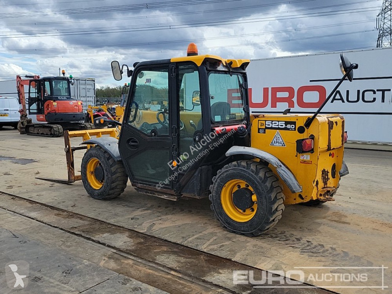 Teleskopický vozík JCB 525-60 Hi Viz