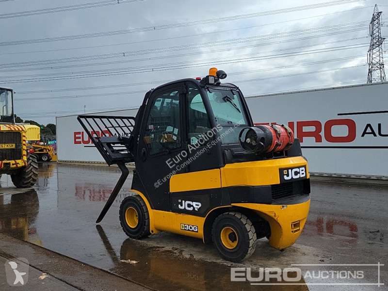 Încărcător telescopic JCB