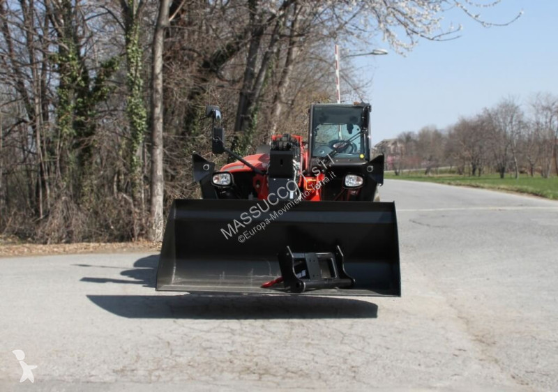 رافعة شوكية تلسكوبية Manitou 100P