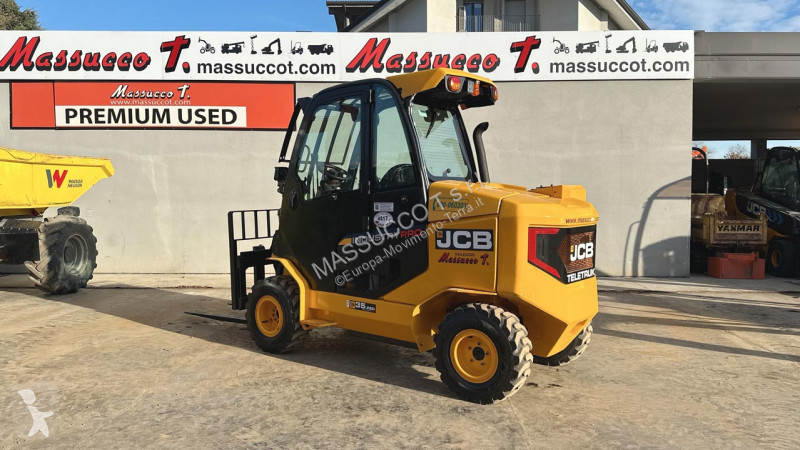 رافعة شوكية تلسكوبية JCB 35-26D 4x4