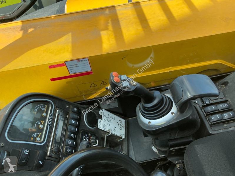 رافعة شوكية تلسكوبية JCB AgriPro