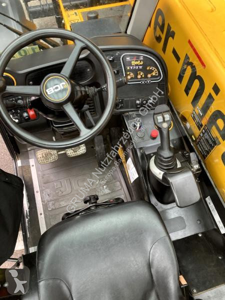 رافعة شوكية تلسكوبية JCB  525-60