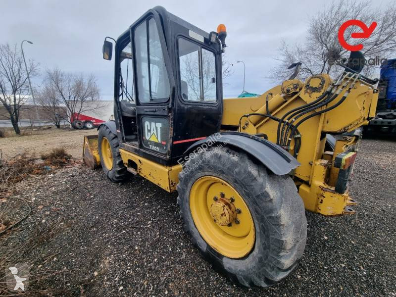 Chariot télescopique Caterpillar TH62