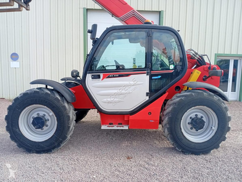 Teleskopický manipulátor Manitou  MT733