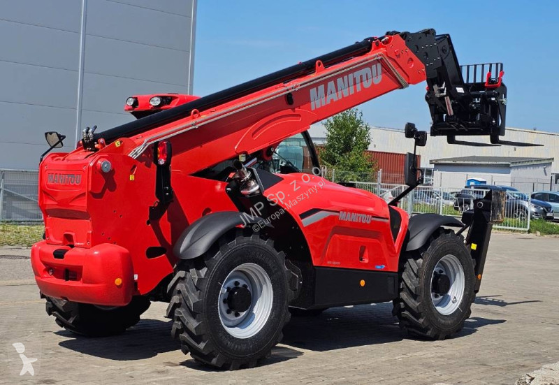 Телескопичен товарач Manitou 100D NEW 2026...