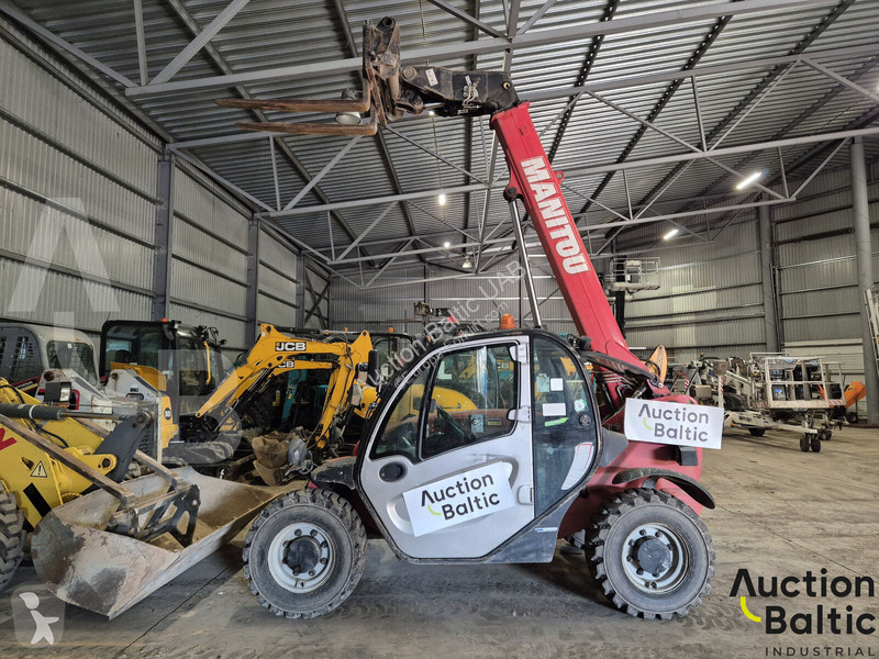رافعة شوكية تلسكوبية Manitou Comfort - ST3B
