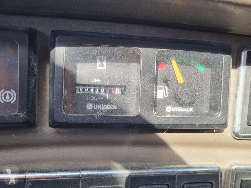 رافعة شوكية تلسكوبية Manitou SLT