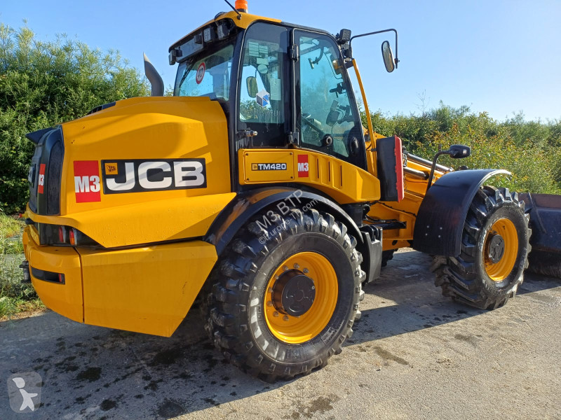 Teleskopický manipulátor JCB  TM420