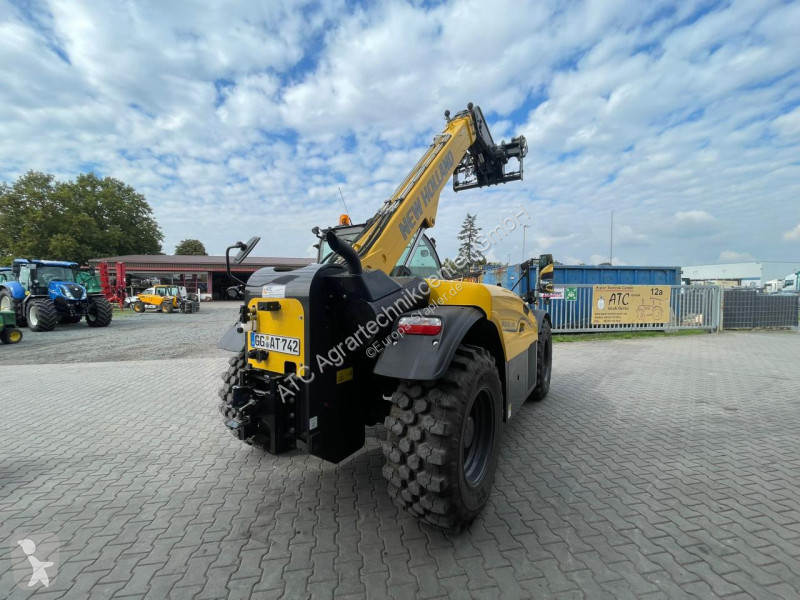 رافعة شوكية تلسكوبية New Holland  TH 7.42-145HP