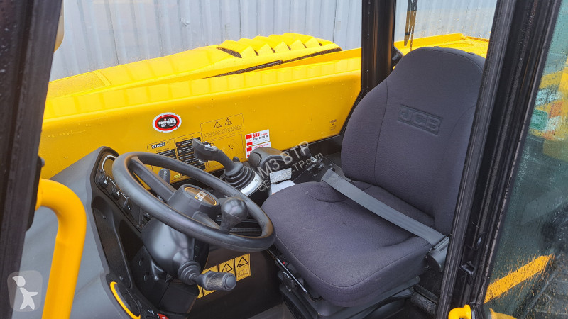 رافعة شوكية تلسكوبية JCB  525-60