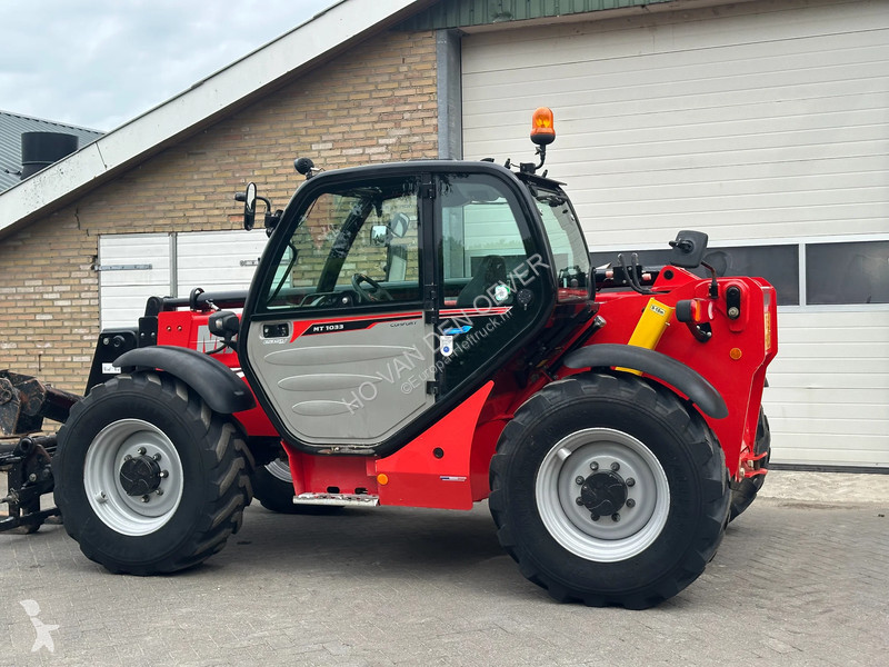 Teleskopický manipulátor Manitou MT1033