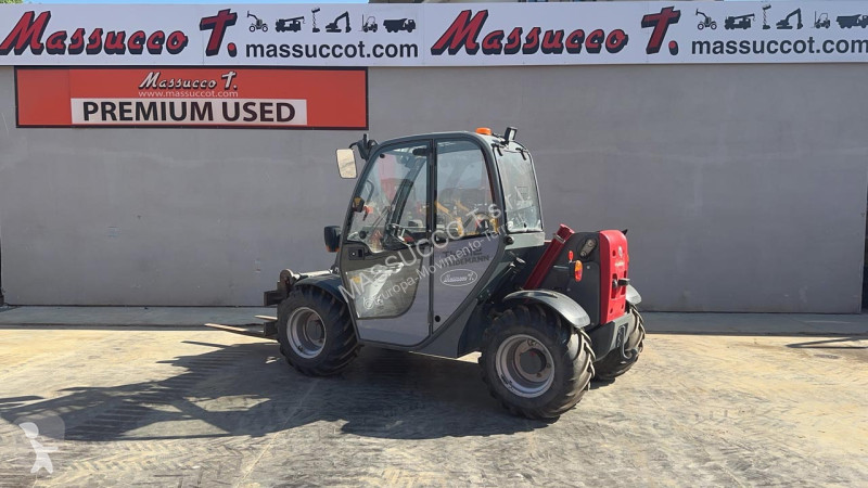 رافعة شوكية تلسكوبية Weidemann T4512 4x4