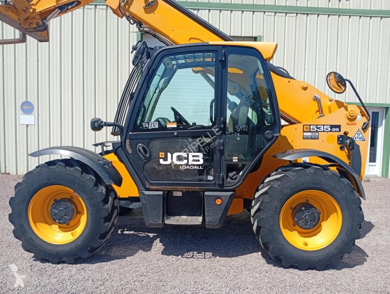 رافعة شوكية تلسكوبية JCB