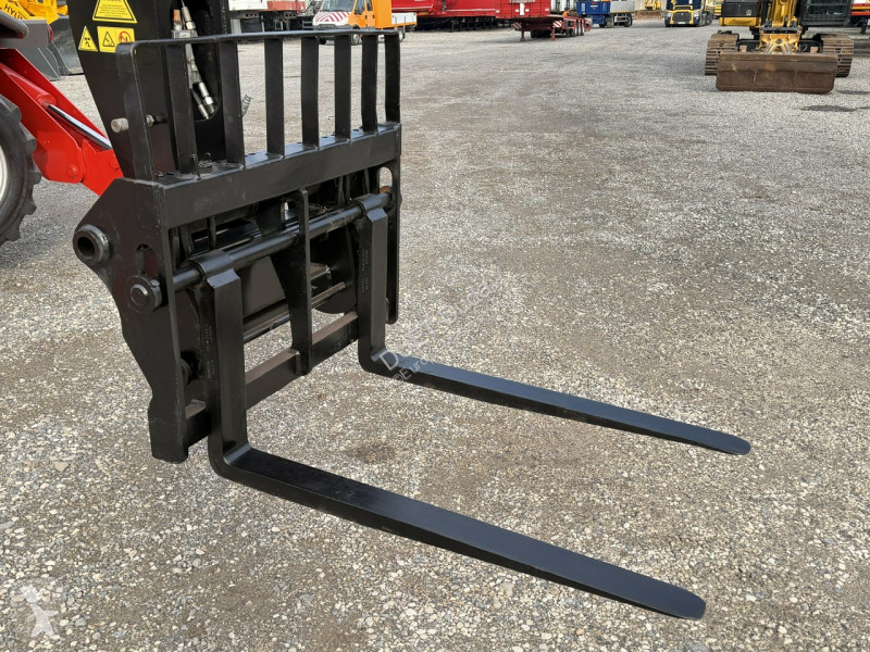 Teleskopický manipulátor Manitou MRT 1640 Easy...