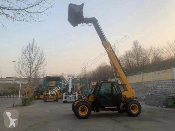 رافعة شوكية تلسكوبية  Forklift