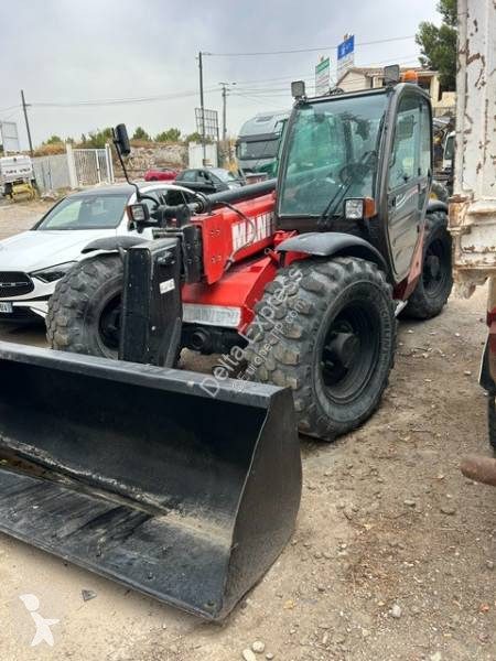 رافعة شوكية تلسكوبية Manitou MT932