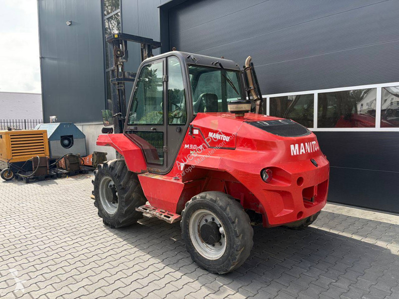 Teleskopický manipulátor Manitou M30-4
