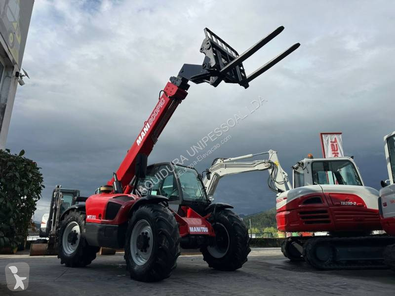 Телескопический погрузчик Manitou