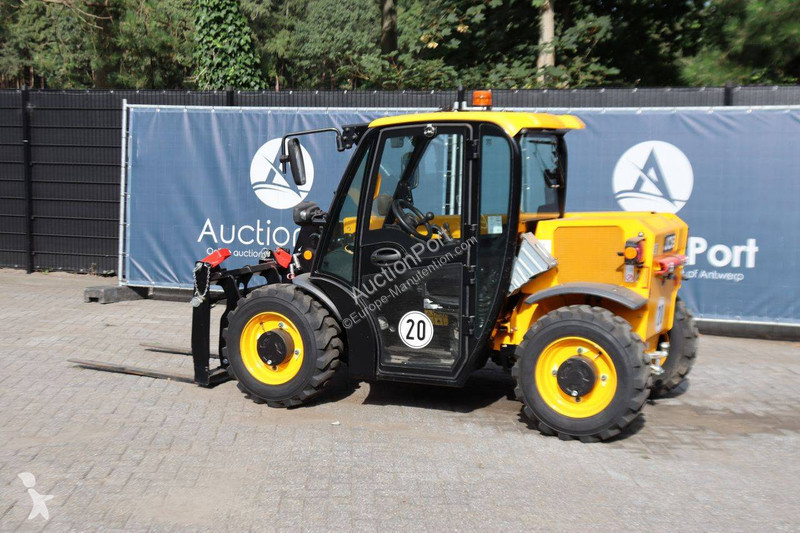 Телескопический погрузчик JCB 514-40 CON