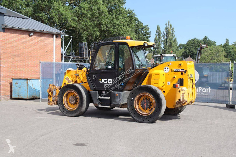 Телескопичен товарач JCB 560-80