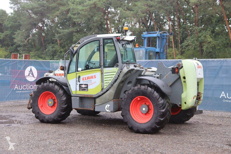 رافعة شوكية تلسكوبية Claas SCORPION
