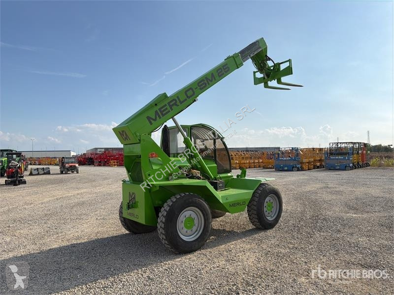 رافعة شوكية تلسكوبية Merlo SM25P Telehandler