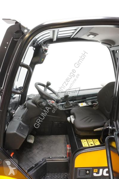 JCB 4x4 telescopic handler