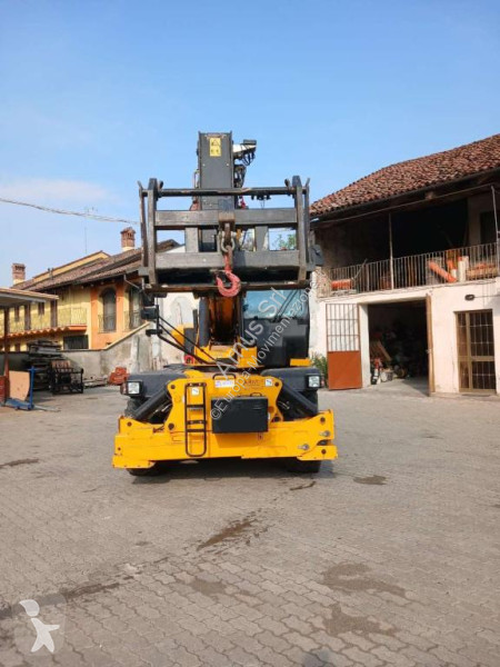 Încărcător telescopic JCB 555 210