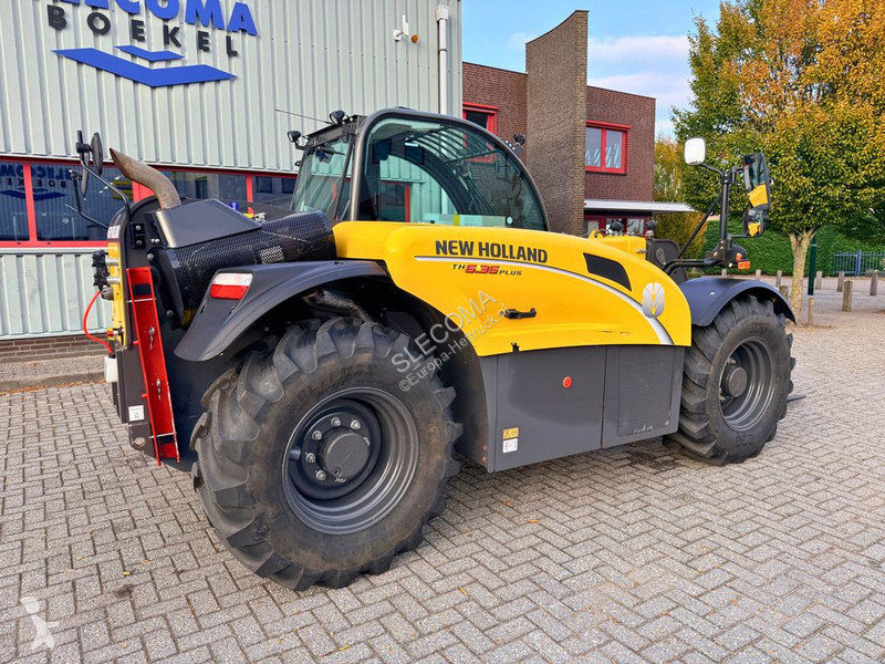 Teleskopický vozík New Holland TH6.36 Plus 4WD