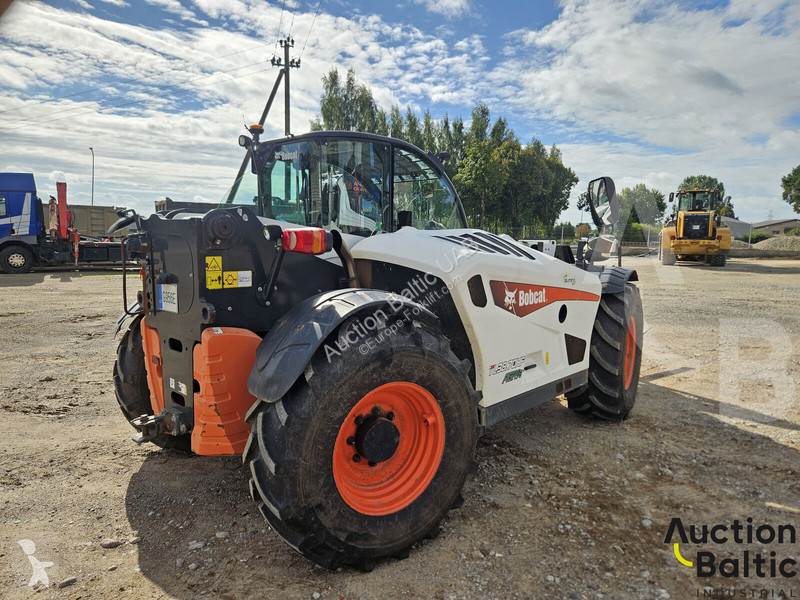 Teleskopický vozík Bobcat TL38 70X