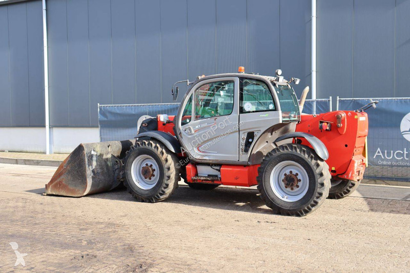 Teleskopický vozík Manitou MT835 ST3B