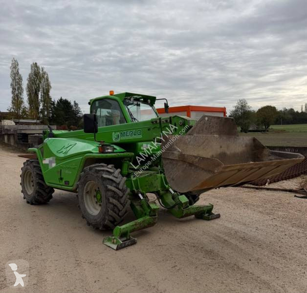 Телескопичен товарач Merlo P38-12 PLUS