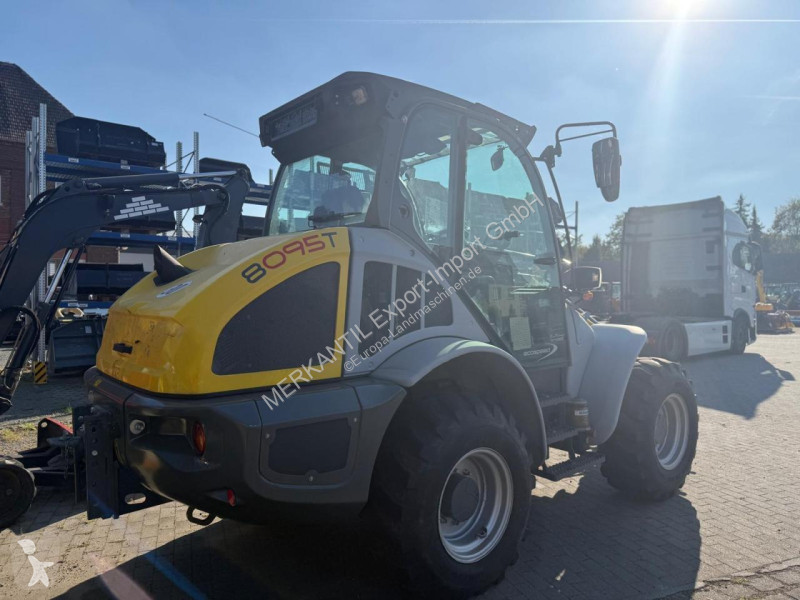 Телескопичен товарач Kramer  8095T