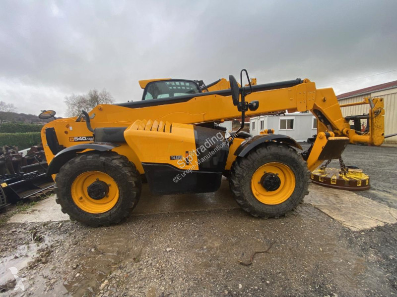 Încărcător telescopic JCB