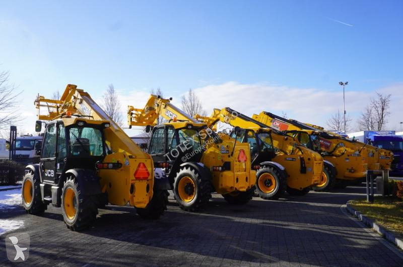 Încărcător telescopic JCB 540-200