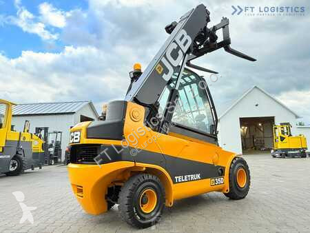 Încărcător telescopic JCB