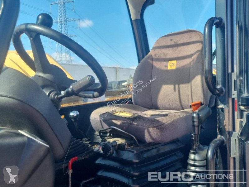 رافعة شوكية تلسكوبية JCB 540-140 Hi Viz