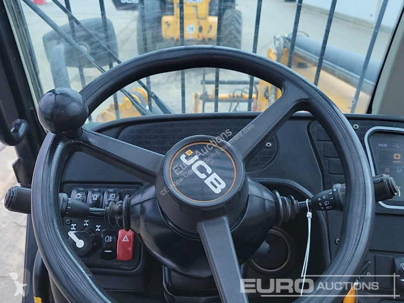 رافعة شوكية تلسكوبية JCB 540-140 Hi Viz