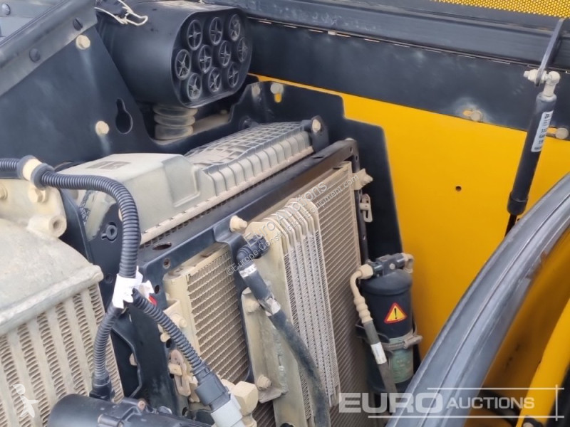 Teleskopický vozík JCB 540-140 Hi Viz