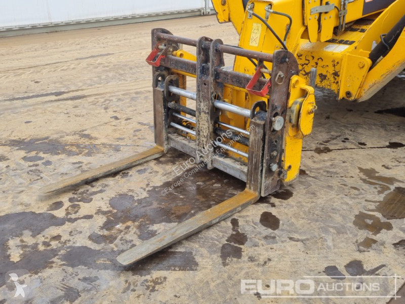 Teleskopický vozík JCB 540-140 Hi Viz