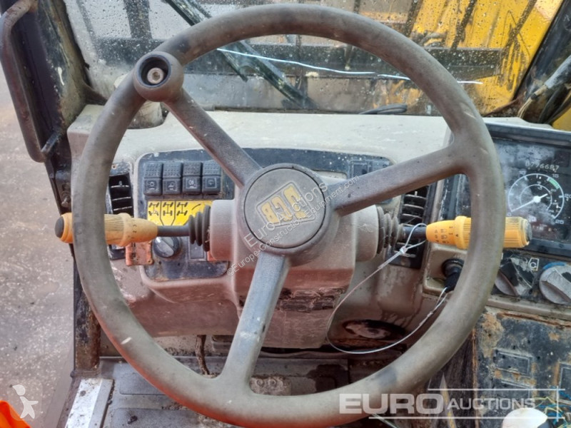 Teleskopický vozík JCB 530-70