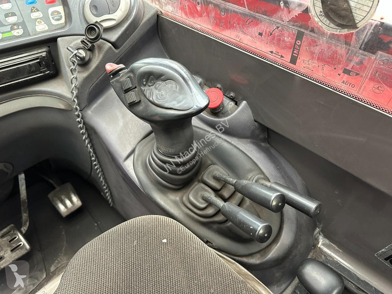 رافعة شوكية تلسكوبية Manitou