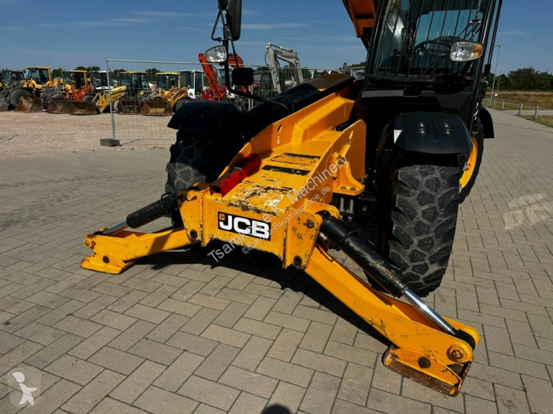 Carretilla telescópica JCB HiViz...