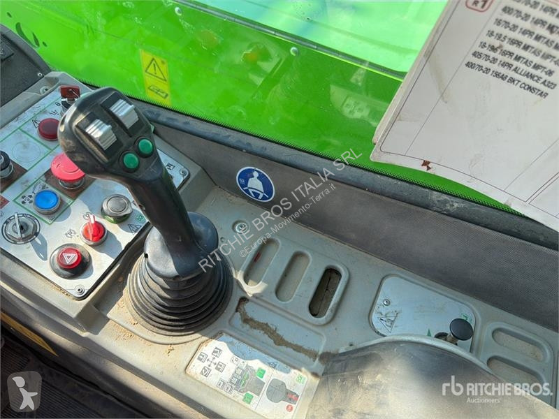 Телескопічний навантажувач Merlo P38.13PLUS