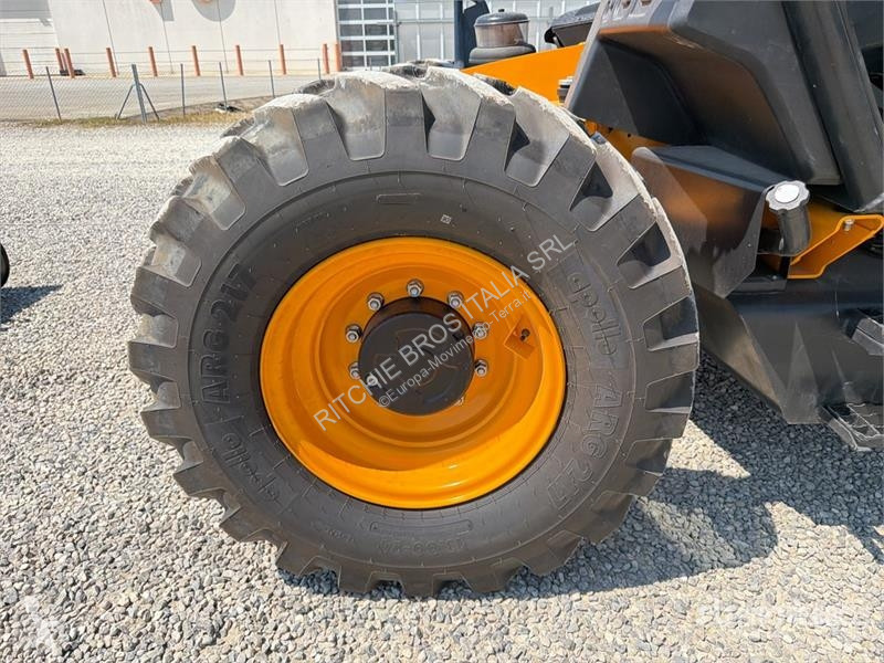 Телескопічний навантажувач JCB 530-70