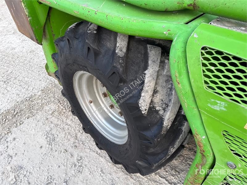 Încărcător telescopic Merlo ROTO 33.16KS